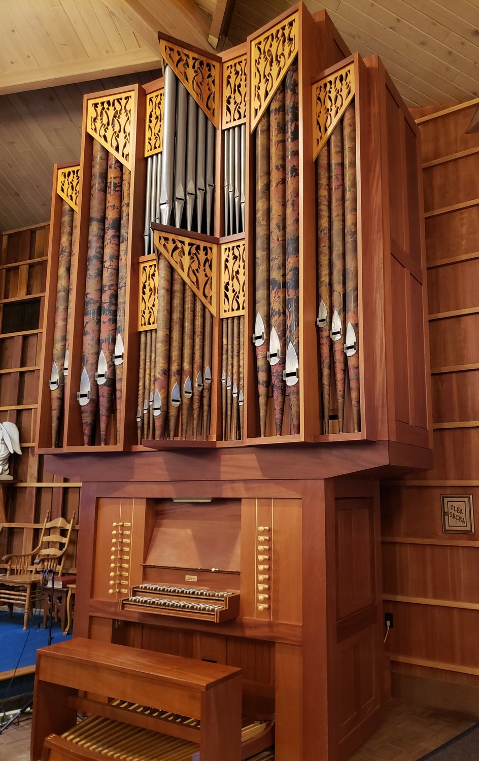 The organ in St. Clement Church in St. Clement was built in Ireland and installed in 1983.